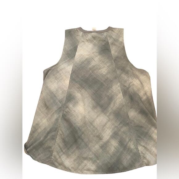 ATHLETA Zephyr green Print halter str TankTop size lg - Picture 3 of 7